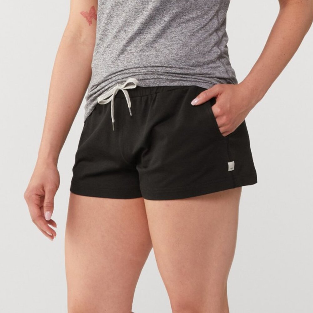 Vuori Halo Performance Shorts - Black Heather color - Size Medium EUC